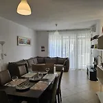 Two Bedroom With Sea View 100 *
