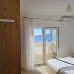 Apartmán Two Bedroom With Sea View 100