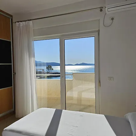 Apartmán Two Bedroom With Sea View 100 Sarandë