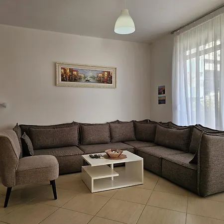 Apartmán Two Bedroom With Sea View 100 *