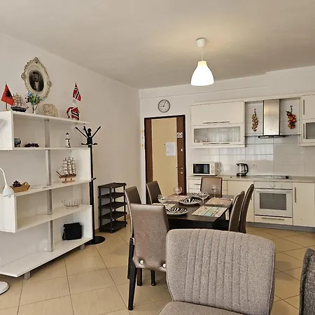 Two Bedroom With Sea View 100 Sarandë