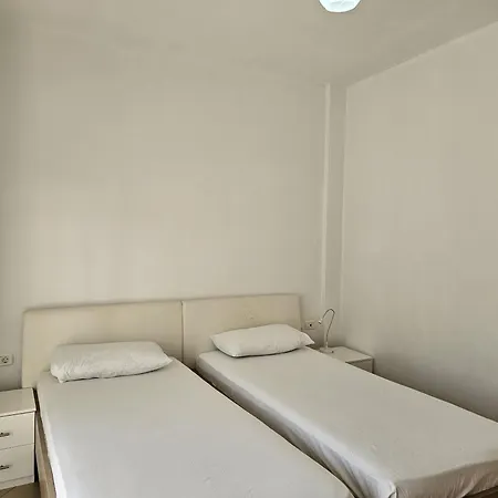 Two Bedroom With Sea View 100 *