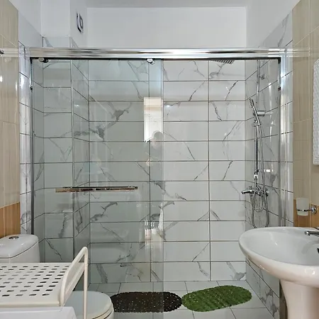 Two Bedroom With Sea View 100 アパート